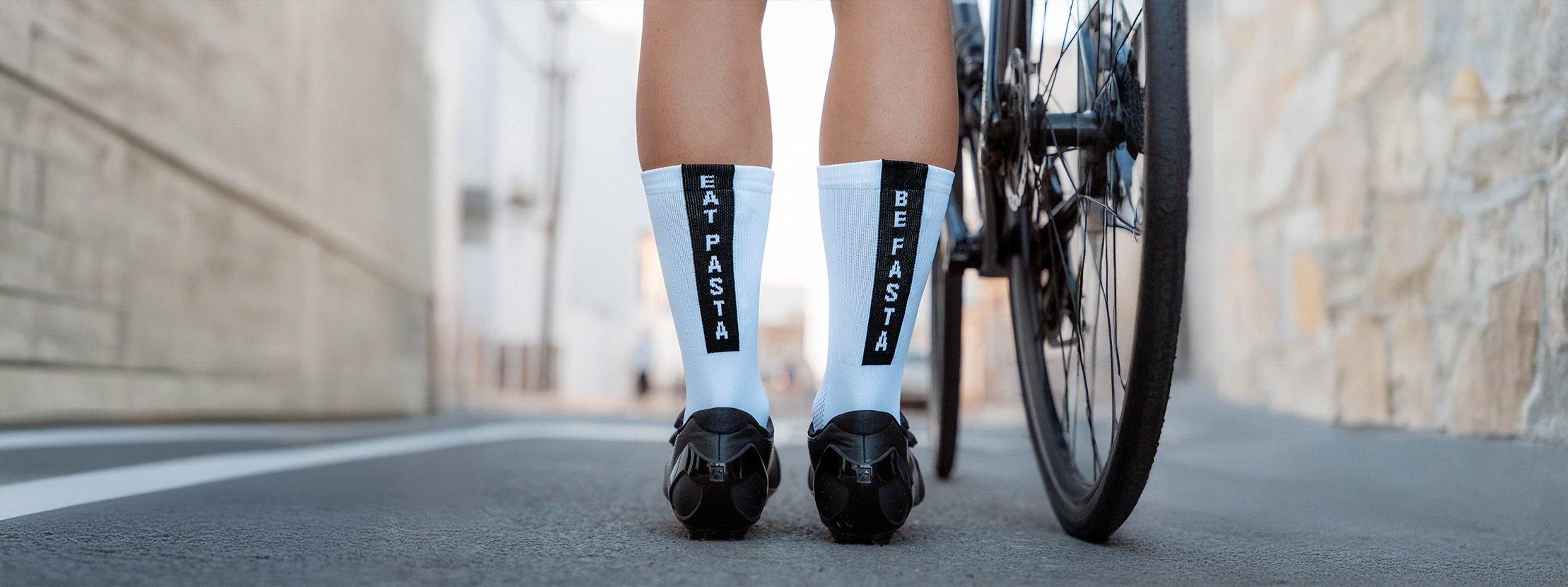 POPTOES Radsocken – atmungsaktive und geruchshemmende Radsocken mit Prolen® Yarn