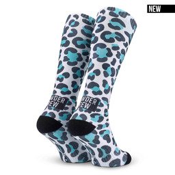 POPTOES ski socks JOHN Powder Crew Leo Light Blue – warm all-over leopard print ski socks made of soft cotton | NEW