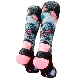 JOHN ski socks in the trendy Mountain Girl design – high leg length and padding for the best comfort while skiing.