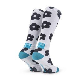 POPTOES Skisocken JOHN Mountain Girl Mint – Skisocken mit schwarzem Blumen-All-Over-Print auf Weiß und kuscheliger Baumwolle für warme Füße

