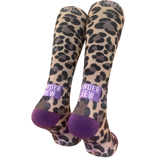 POPTOES ski socks JOHN Powder Crew Purple – purple powder slogan ski socks, rear view
